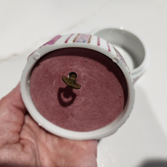 Musical Trinket Box from A Mother's Love Heirloom Porcelain Collection - Picture 6 of 6